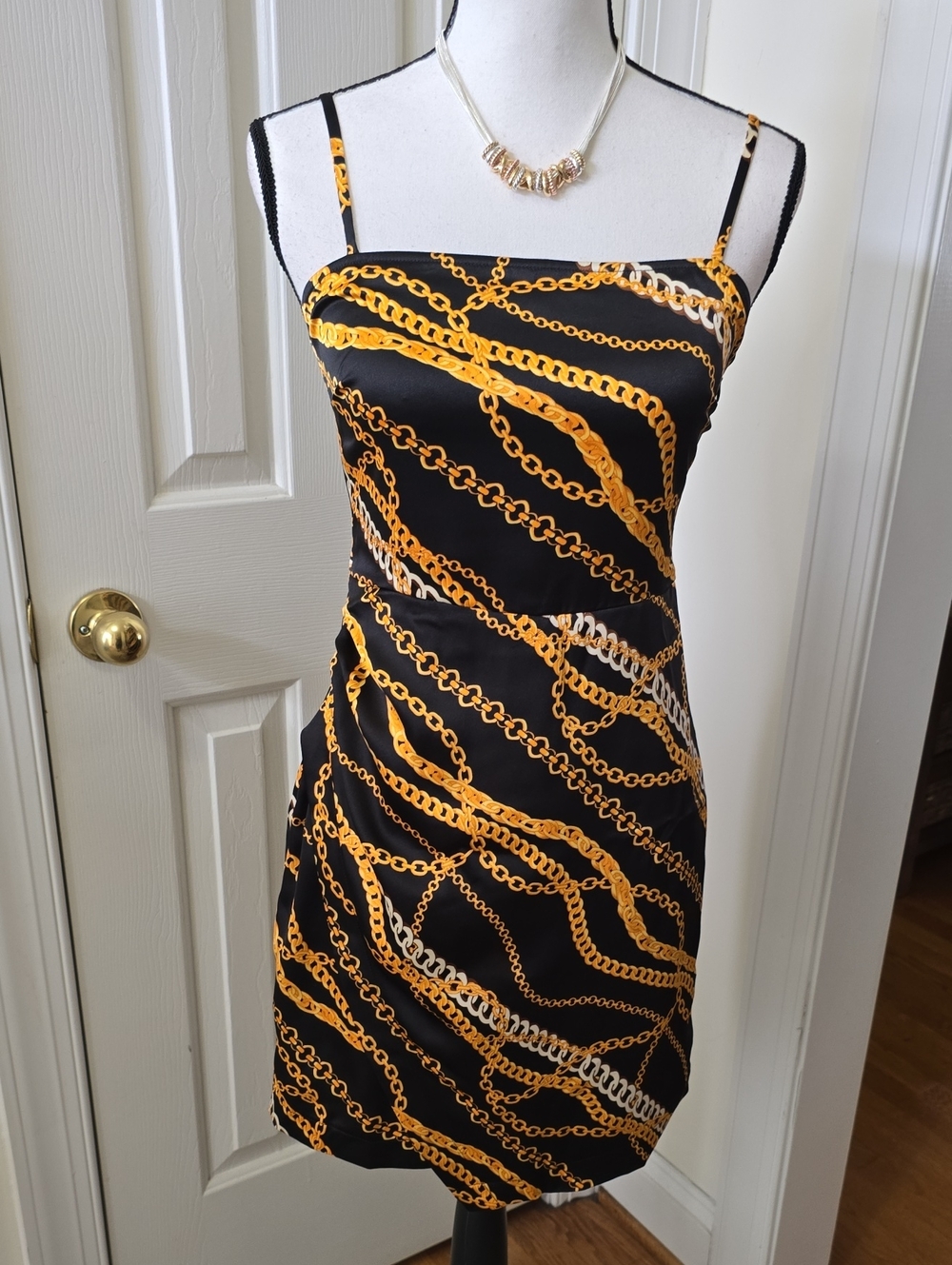 INTEMPO BRAND WOMEN'S BLACK AND GOLD "STATUS PRINT" DRESS SIZE XS